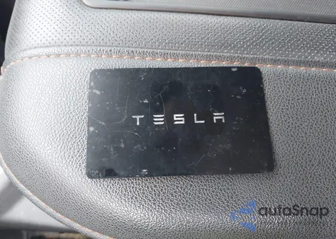 2019 Tesla Model 3 Long Range/Performance из США, поврежденный, VIN 5YJ3E1EB1KF385555